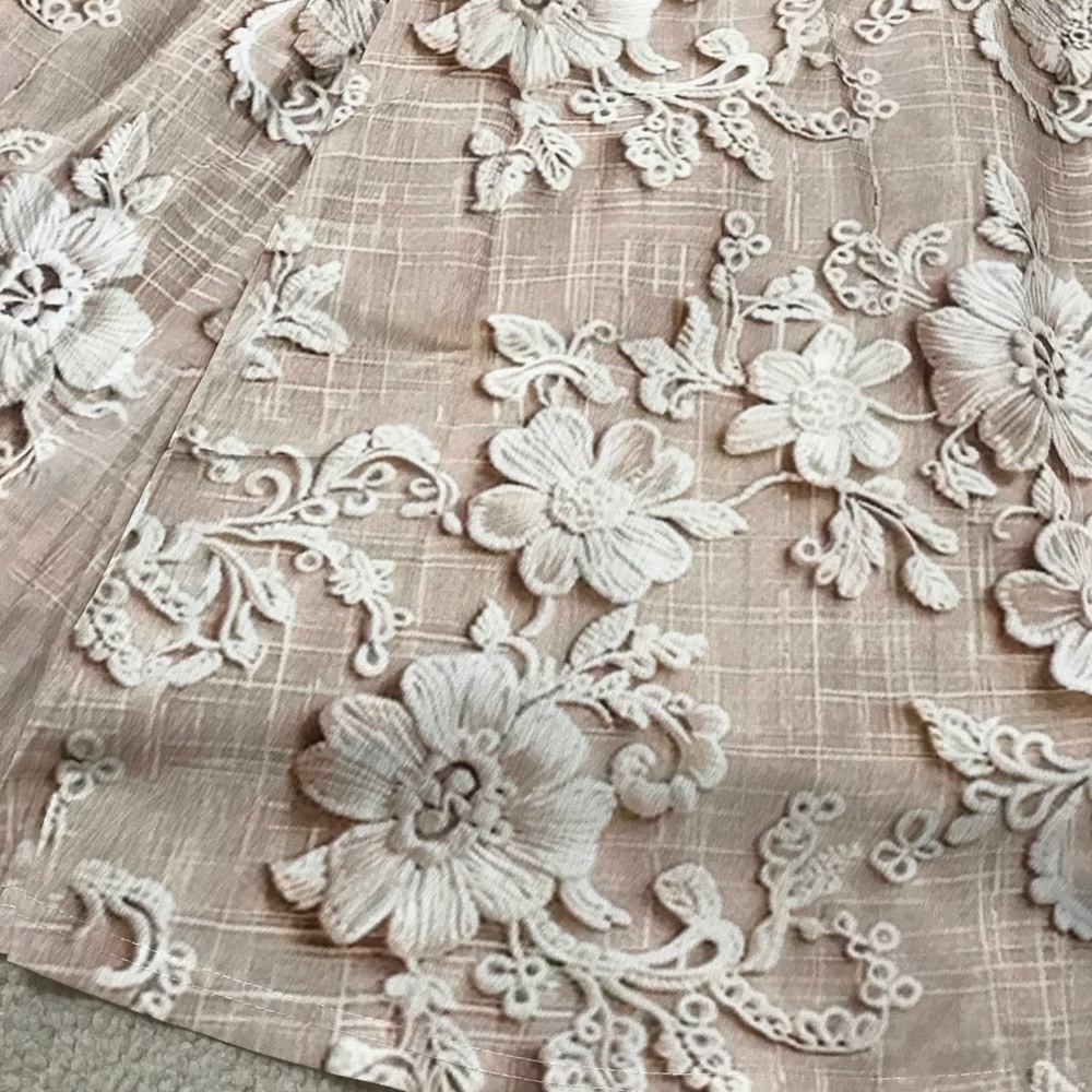 Midi Skirt NWOT Floral Lace Printed Length 34” Beige Size L - Picture 11 of 11